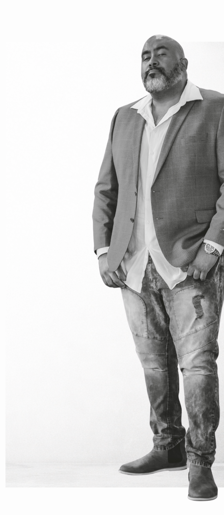 DALE WITH GRADIENT BACKGROUND